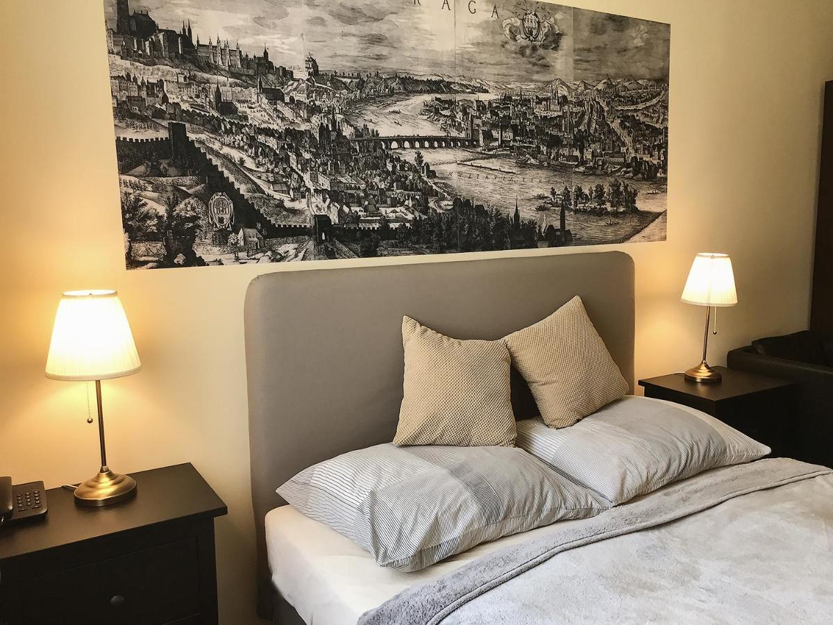 Light Rooms Прага Екстериор снимка