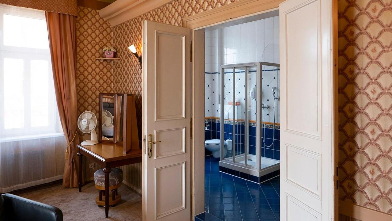 Light Rooms Прага Екстериор снимка